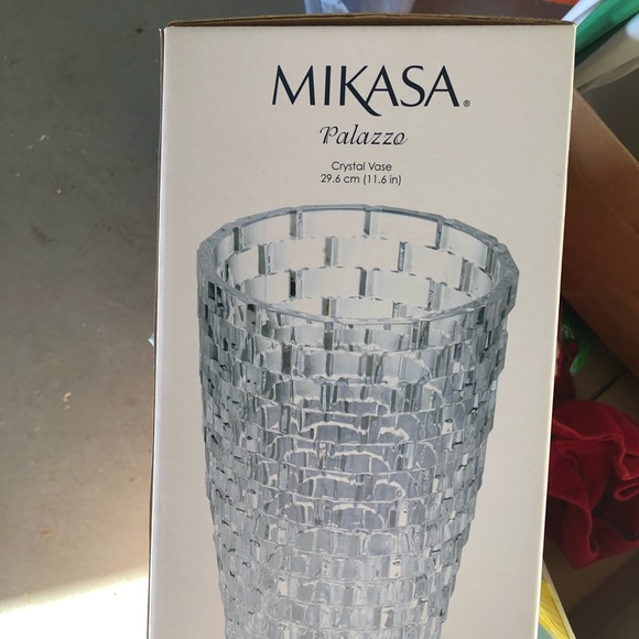 Mikasa Crystal Vase - Picture 2 of 2